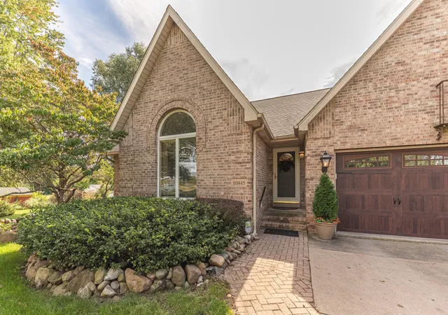 Photo 1 of Sale Pending at 10445 E Stony Crk Rd, Milan, MI 48160 | MLS# 81026051800 | Listing updated on 2026-10-03