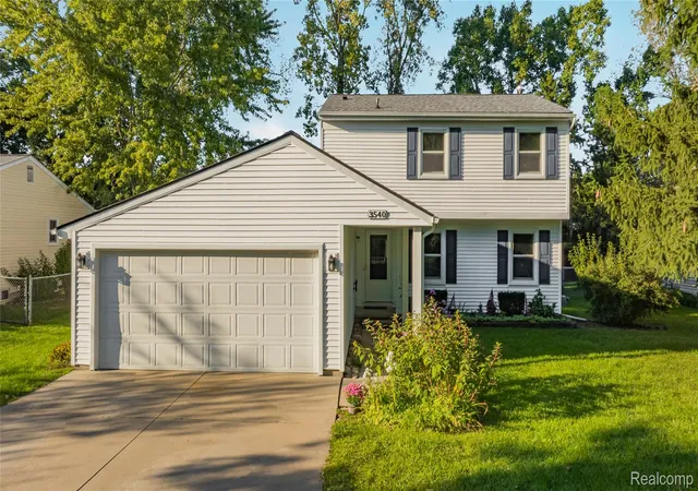 Photo 1 of Sale Pending at 3540 Loon Lake Rd, Wixom, MI 48393 | MLS# 20261078733 | Listing updated on 2026-10-04