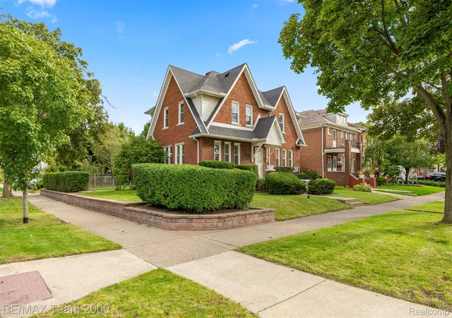 Photo 2 of Single family home for sale at 10460 S Morrow Cir, Dearborn, MI 48126 | MLS# 20261078746 | Listing updated on 2026-10-09