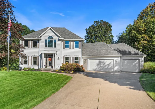 Photo 1 of Single family home for sale at 237 Covington Ct Sw, Grandville, MI 49418 | MLS# 65026051816 | Listing updated on 2026-10-20