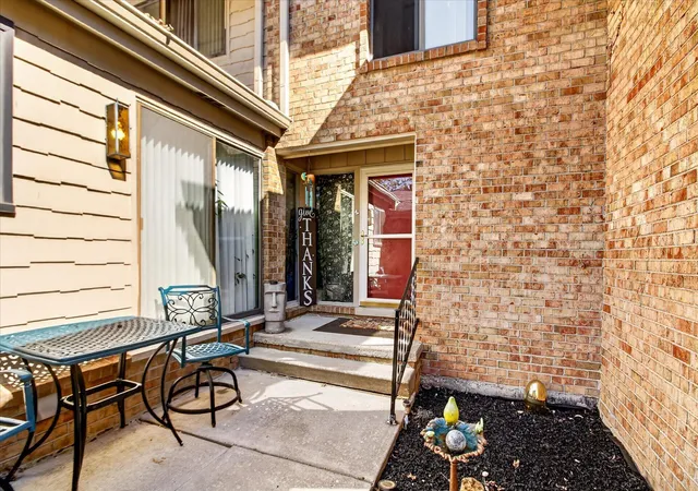 Photo 3 of Condo for sale at 7105 Pebble Park Dr, West Bloomfield, MI 48322 | MLS# 81026051817 | Listing updated on 2026-10-09