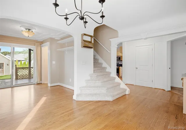Photo 3 of Single family home for sale at 9721 Horton St, Livonia, MI 48150 | MLS# 20261078761 | Listing updated on 2026-10-18