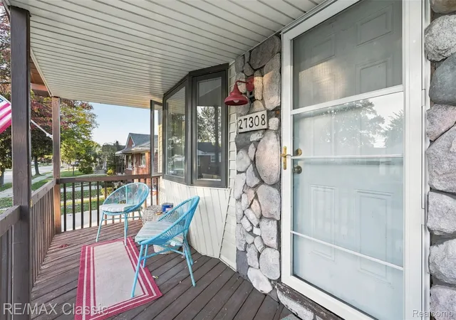 Photo 3 of Single family home for sale at 27308 Grant St, Saint Clair Shores, MI 48081 | MLS# 20261078772 | Listing updated on 2026-10-21