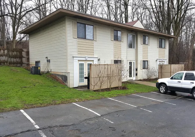 Photo 1 of Sale Pending at 818 Carrier Crk Blvd Ne, Grand Rapids, MI 49503 | MLS# 65026051841 | Listing updated on 2026-10-17