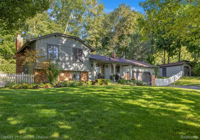 Photo 1 of Sale Pending at 2074 Ridgemont St, Commerce Township, MI 48382 | MLS# 20261078799 | Listing updated on 2026-10-16