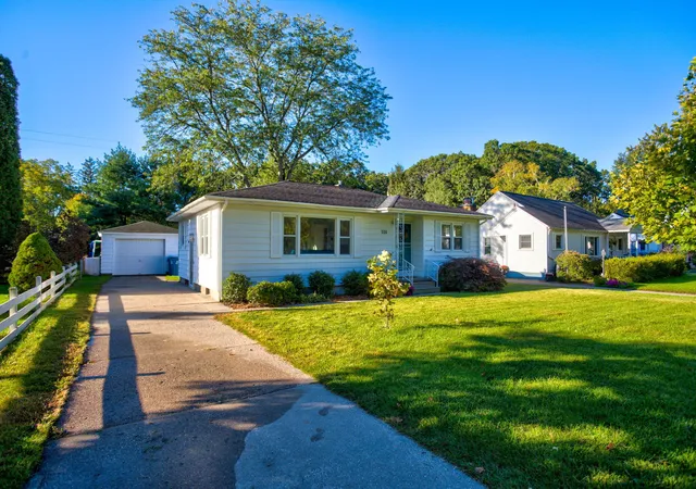 Photo 1 of Single family home for sale at 530 Fleser Ct, Spring Lake, MI 49456 | MLS# 71026051843 | Listing updated on 2026-10-13