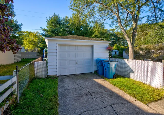 Photo 3 of Single family home for sale at 530 Fleser Ct, Spring Lake, MI 49456 | MLS# 71026051843 | Listing updated on 2026-10-13