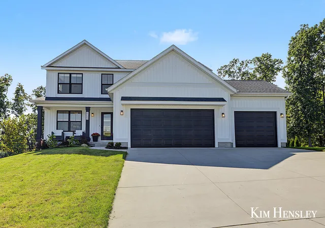 Photo 1 of Sale Pending at 6343 Bentley Dr Ne, Belmont, MI 49306 | MLS# 65026051870 | Listing updated on 2026-10-17
