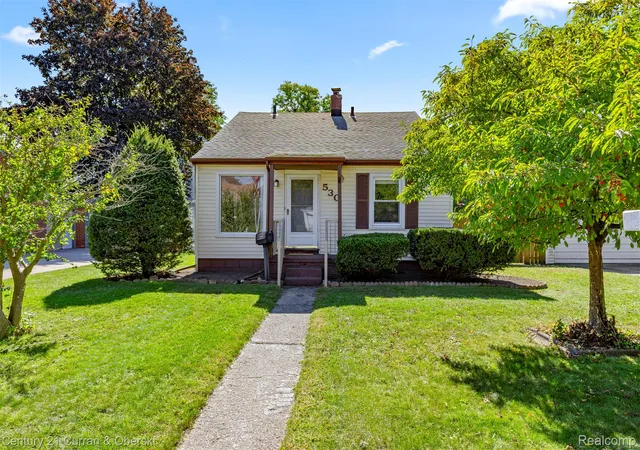 Photo 1 of Sale Pending at 530 Gardner Ave, Clawson, MI 48017 | MLS# 20261078881 | Listing updated on 2026-10-17