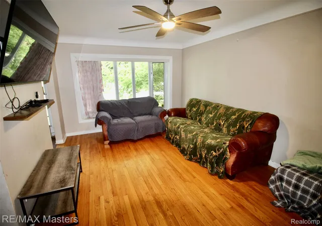 Photo 3 of Single family home for sale at 8148 Buckingham Ave, Allen Park, MI 48101 | MLS# 20261078887 | Listing updated on 2026-10-15