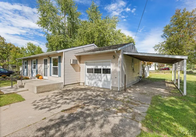 Photo 2 of Single family home for sale at 1103 W Pottawatamie St, Tecumseh, MI 49286 | MLS# 56050223367 | Listing updated on 2026-10-06