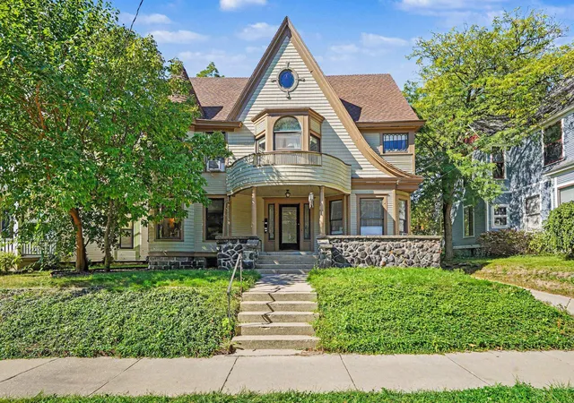 Photo 1 of Sale Pending at 29 Union Ave Ne, Grand Rapids, MI 49503 | MLS# 65026051940 | Listing updated on 2026-10-21