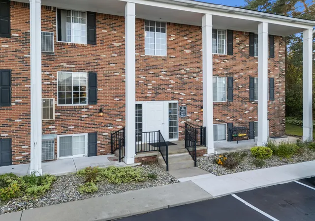 515 W Highland Rd, 515 W Highland Rd, Livingston, MI 48843