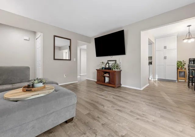 Listing Photo 4 - Condo for sale in building located at 515 W Highland Rd, Livingston, MI 48843 - Unit #E6