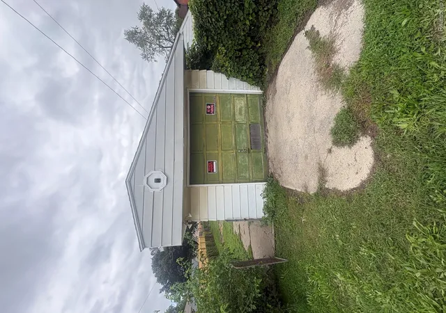 Photo 2 of Single family home for sale at 713 W 5th Street, Monroe, MI 48161 | MLS# 20261078979 | Listing updated on 2026-10-21