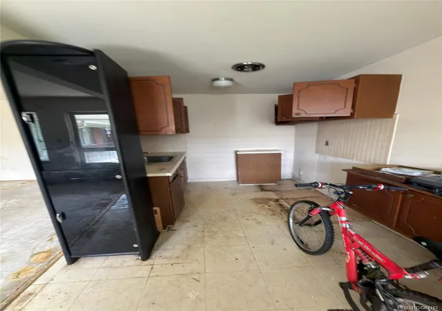 Photo 8 of Condo for sale at 19160 Winston St #203, Detroit, MI 48219 | MLS# 20261079002 | Listing updated on 2026-10-08
