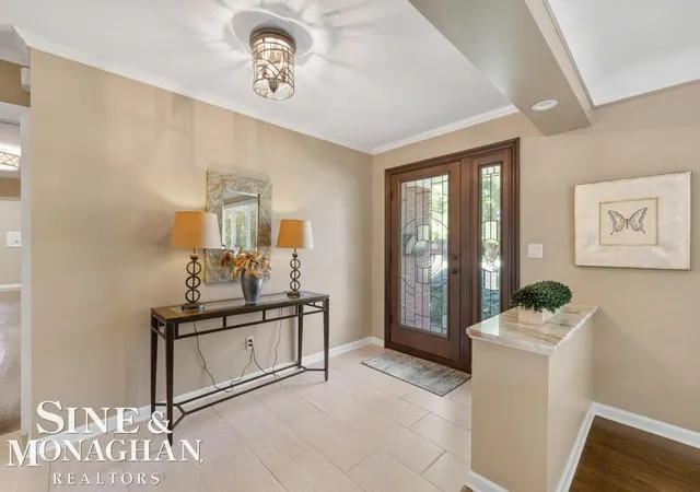Photo 3 of Single family home for sale at 605 Hidden Ln, Grosse Pointe Woods, MI 48236 | MLS# 58050223395 | Listing updated on 2026-10-05