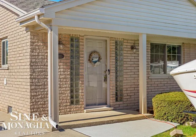 Photo 1 of Sale Pending at 38015 Circle Dr, Harrison Township, MI 48045 | MLS# 58050223402 | Listing updated on 2026-10-05