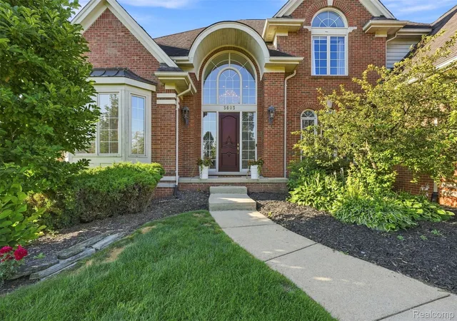 Photo 3 of Single family home for sale at 3603 N Century Oak Cir, Oakland, MI 48363 | MLS# 20261079045 | Listing updated on 2026-10-18