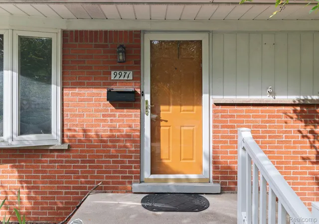 Photo 3 of Single family home for sale at 9971 Merriman Rd, Livonia, MI 48150 | MLS# 20261079061 | Listing updated on 2026-10-17