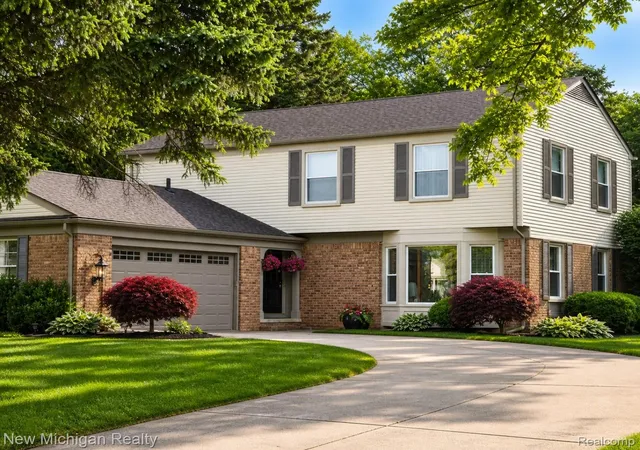 Photo 1 of Single family home for sale at 4312 S Mcnay Ct, West Bloomfield, MI 48323 | MLS# 20261079062 | Listing updated on 2026-10-21