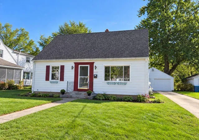 Photo 1 of Single family home for sale at 1922 Miles Ave, Kalamazoo, MI 49001 | MLS# 66026052010 | Listing updated on 2026-10-13