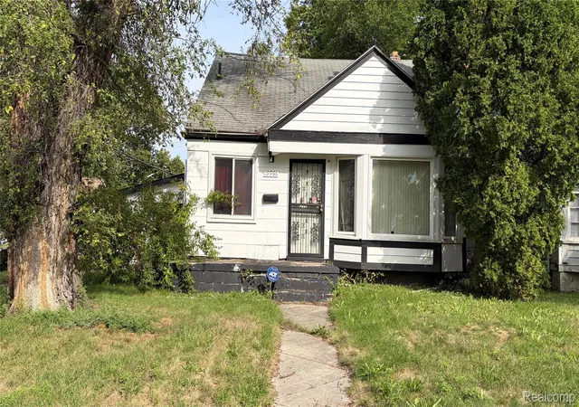 Photo 1 of Sale Pending at 19966 Chapel St, Detroit, MI 48219 | MLS# 20261079075 | Listing updated on 2026-10-10