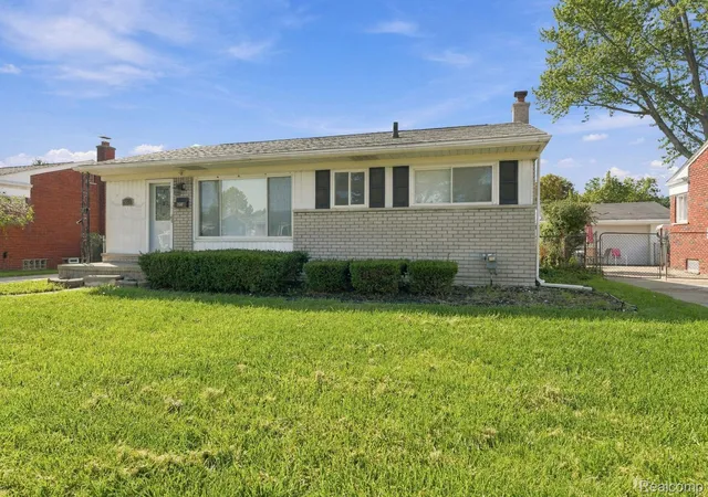 Photo 3 of Single family home for sale at 25317 Wagner Ave, Warren, MI 48089 | MLS# 20261079090 | Listing updated on 2026-10-10