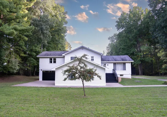 Photo 3 of Single family home for sale at 1859 W Hansen Rd, Scottville, MI 49454 | MLS# 65026052024 | Listing updated on 2026-10-09