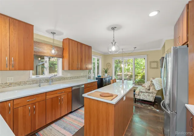 Listing Photo 5 - Condo for sale in building located at 3709 Wabeek Lake Dr W, Bloomfield Hills, MI 48302