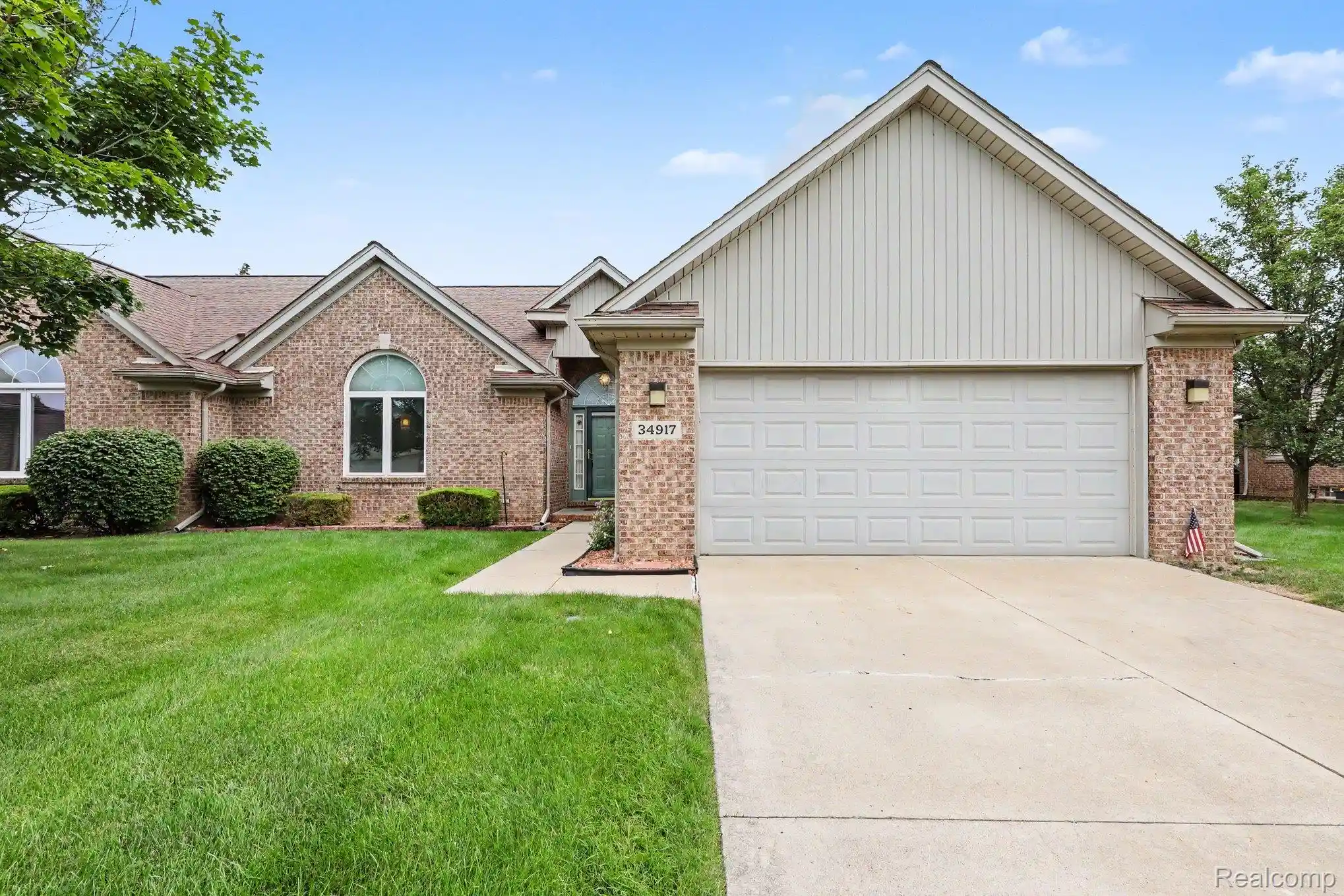 Listing Photo 2 - Condo for sale in 34917 Chickadee Ridge located at 34917 Chickadee Ridge, Richmond, MI 48062 - Unit 34917 Chickadee Ridge