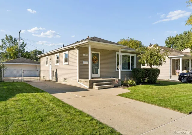 Photo 1 of Sale Pending at 22644 Ridgeway St, Saint Clair Shores, MI 48080 | MLS# 20261079161 | Listing updated on 2026-10-17