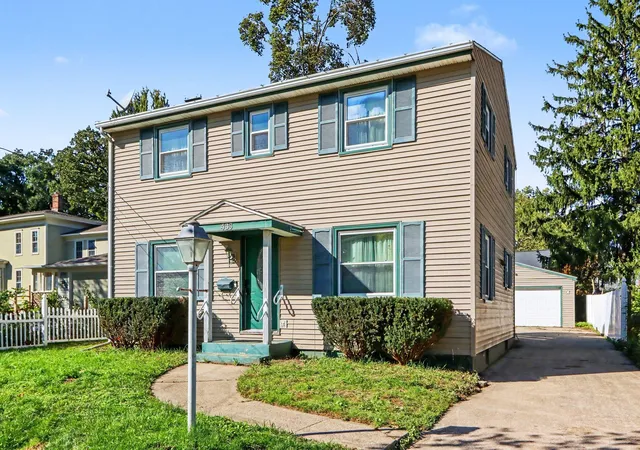 Photo 1 of Single family home for sale at 436 Edgemoor Ave, Kalamazoo, MI 49001 | MLS# 66026052055 | Listing updated on 2026-10-21