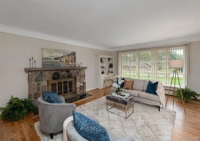 Photo 3 of Single family home for sale at 24800 N Cromwell Dr, Franklin, MI 48025 | MLS# 20261079163 | Listing updated on 2026-10-18