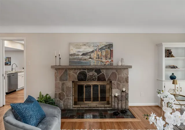Photo 4 of Single family home for sale at 24800 N Cromwell Dr, Franklin, MI 48025 | MLS# 20261079163 | Listing updated on 2026-10-18