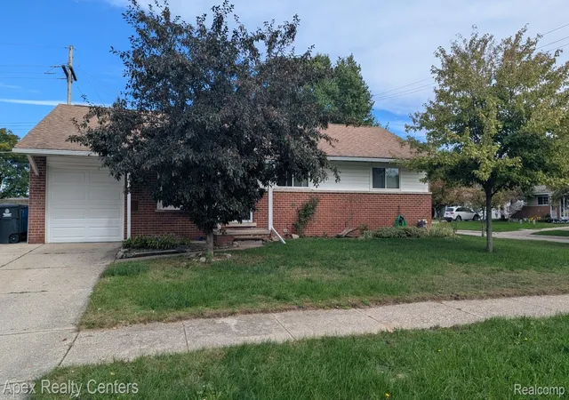 Photo 2 of Single family home for sale at 33608 Arrowhead St, Westland, MI 48185 | MLS# 20261079177 | Listing updated on 2026-10-16