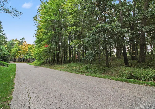 Photo 4 of Land for sale at 0 Devins Ridge, Clarkston, MI 48348 | MLS# 20261079183 | Listing updated on 2026-10-21