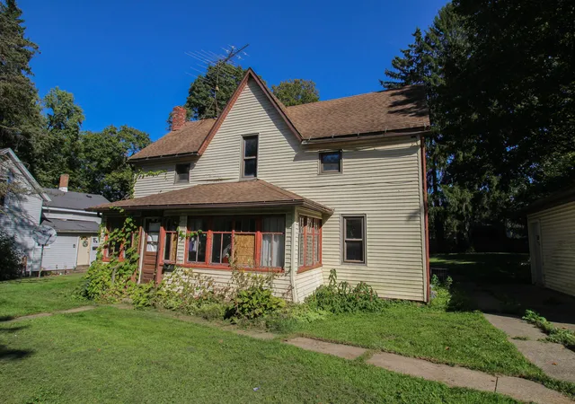 Photo 3 of Single family home for sale at 222 N Rowland St, Cassopolis, MI 49031 | MLS# 68026052086 | Listing updated on 2026-10-06