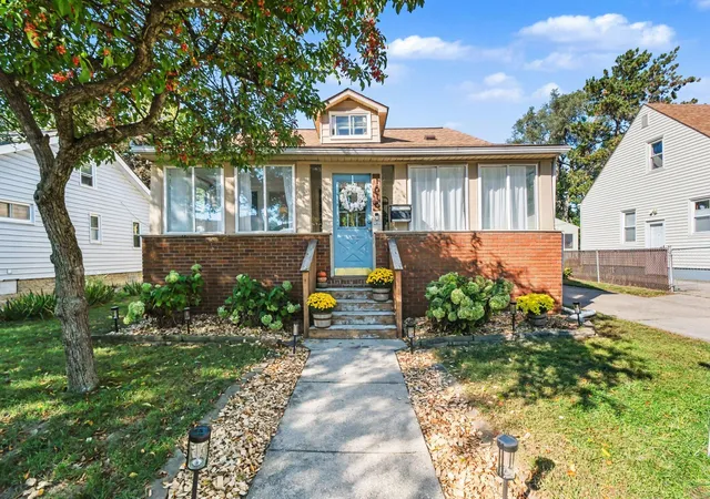 Photo 1 of Single family home for sale at 1616 Albany St, Ferndale, MI 48220 | MLS# 65026052092 | Listing updated on 2026-10-07