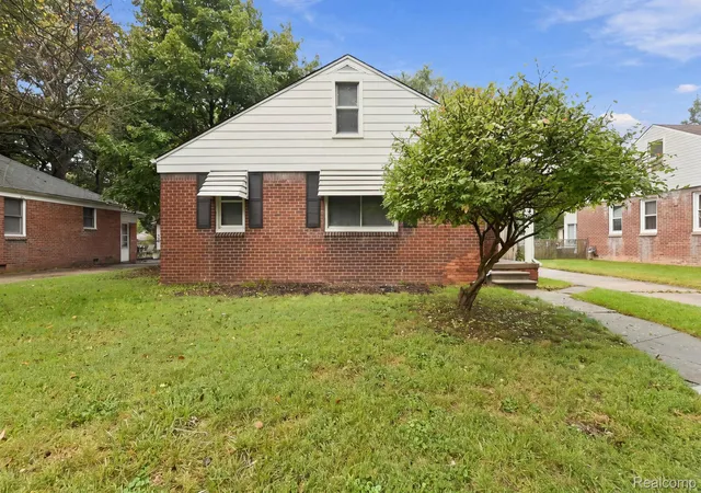 Photo 2 of Single family home for sale at 16543 Five Points St, Redford, MI 48240 | MLS# 20261079215 | Listing updated on 2026-10-10