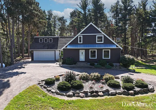 Photo 1 of Single family home for sale at 8384 Baldwin St, Zeeland, MI 49464 | MLS# 65026052105 | Listing updated on 2026-10-15