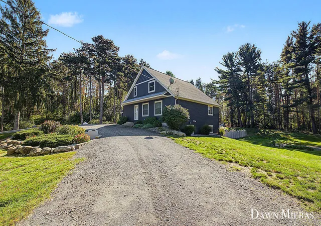 Photo 3 of Single family home for sale at 8384 Baldwin St, Zeeland, MI 49464 | MLS# 65026052105 | Listing updated on 2026-10-15