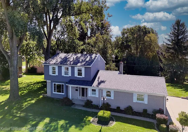 Photo 3 of Single family home for sale at 7074 Grenadier Ct, Shelby Township, MI 48317 | MLS# 20261079228 | Listing updated on 2026-10-11