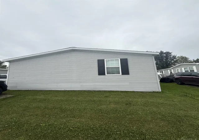 Photo 2 of Single family home for sale at 58421 Brookside Dr, Lenox, MI 48048 | MLS# 58050223451 | Listing updated on 2026-10-07