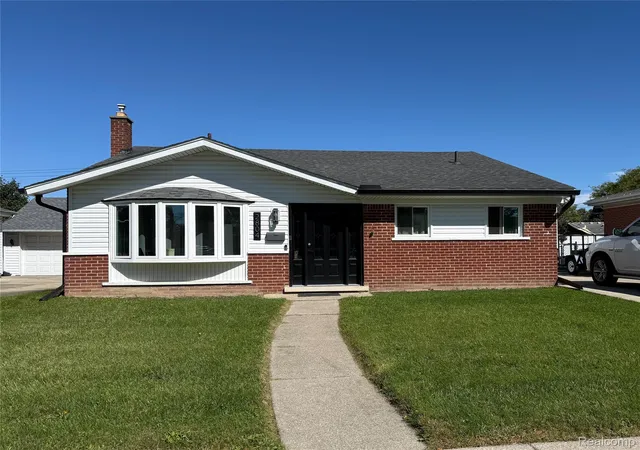 Photo 1 of Single family home for sale at 2804 Dunlop St, Trenton, MI 48183 | MLS# 20261079244 | Listing updated on 2026-10-06