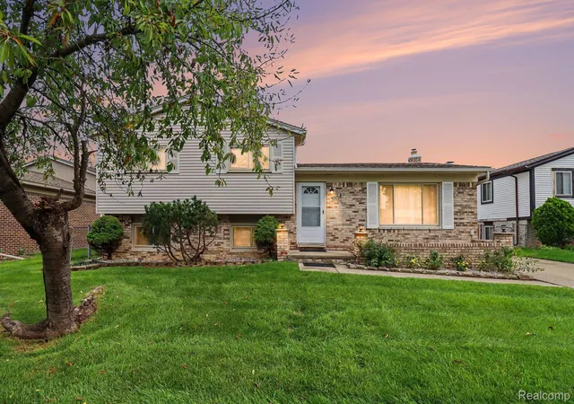 Photo 1 of Single family home for sale at 39158 Roland Dr, Sterling Heights, MI 48310 | MLS# 20261079254 | Listing updated on 2026-10-05