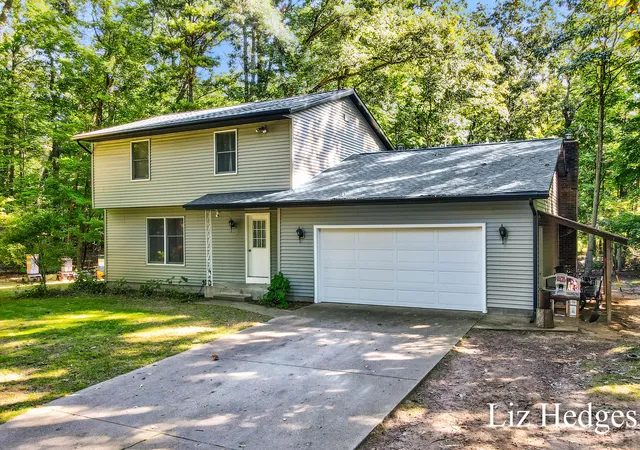 Photo 1 of Single family home for sale at 8756 Westwood Ln, Montague, MI 49437 | MLS# 71026052134 | Listing updated on 2026-10-09