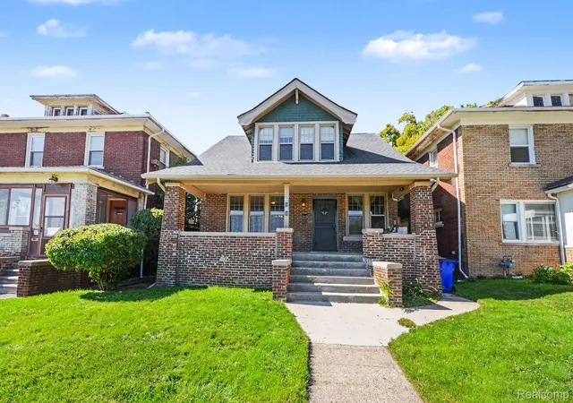 Photo 2 of Single family home for sale at 4511 Iroquois St, Detroit, MI 48214 | MLS# 20261079279 | Listing updated on 2026-10-05