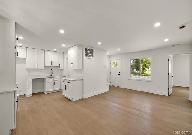 Photo 3 of Single family home for sale at 10711 Troy St, Oak Park, MI 48237 | MLS# 20261079300 | Listing updated on 2026-10-14