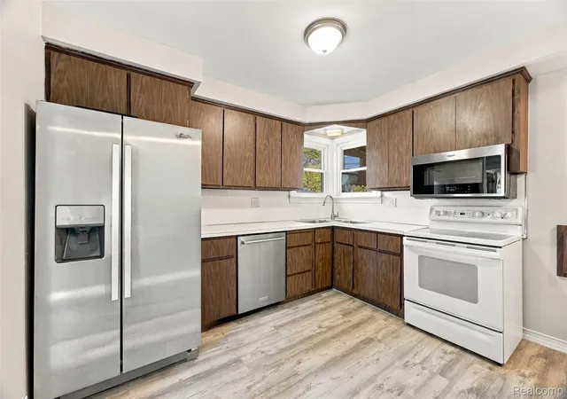 Photo 2 of Single family home for sale at 556 Henry Ruff Rd, Garden City, MI 48135 | MLS# 20261079328 | Listing updated on 2026-10-18